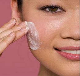 孚立美®乳膏（氟轻松氢醌维A酸乳膏）正式进入临床即将在国内上市，看看美国医生怎么说?